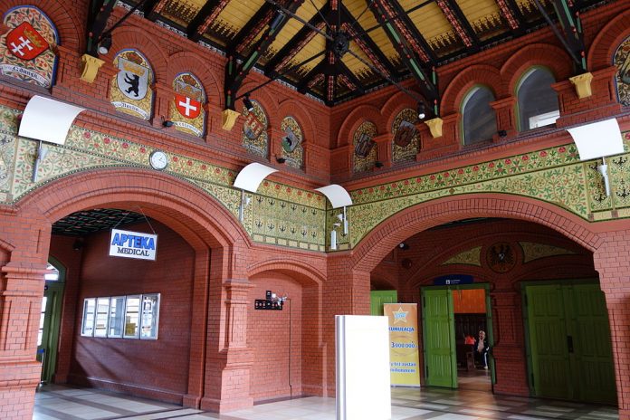 Zabytkowy Dworzec Kolejowy w Malborku
